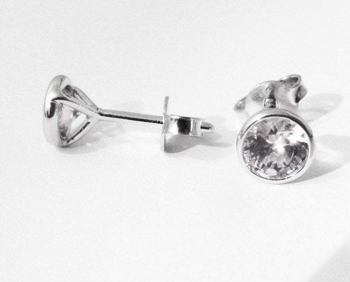 Gold Earrings Stud Earrings 18K White Gold Natural White Sapphire Earrings Earrings 0.54 carat Round Brilliant cut