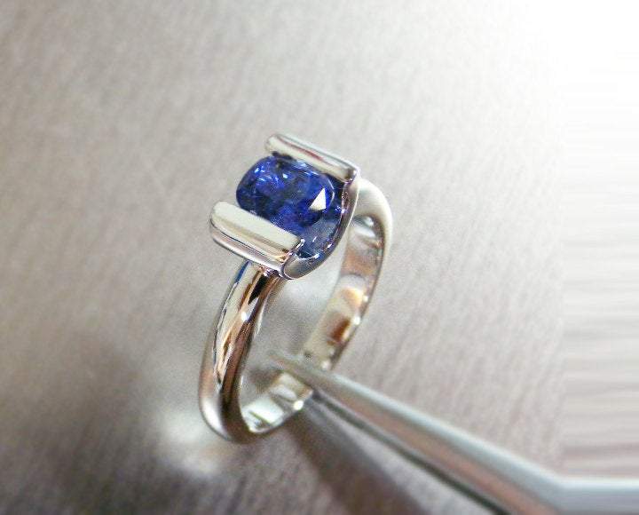 Sapphire Solitaire Ring, Tension ring, Radiant cut Deep Extra Fine deep Royal Blue 18K Yellow gold