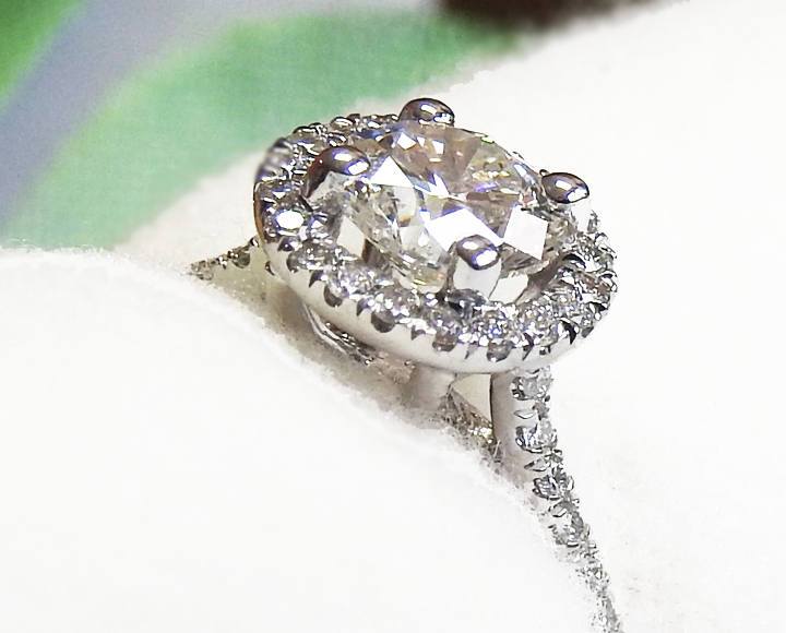 Unique Engagement Ring Halo Ring Diamond Ring Round Ring Circle Ring Anniversary Ring Modern 18K white Gold Anniversary Ring Christmas Gift
