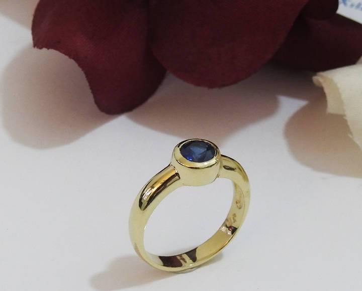 Solitaire Sapphire Ring Halo Ring Engagement Ring Bezel set Sapphire in 14K Yellow gold September Birthstone - Lianne Jewelry