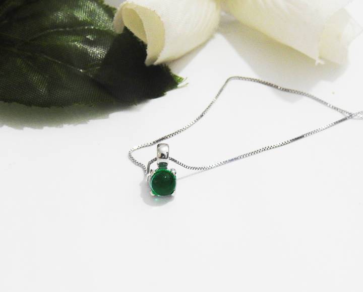 50% Off Green Agate Pendant Birthday gift 5mm Cabouchon, 14K gold