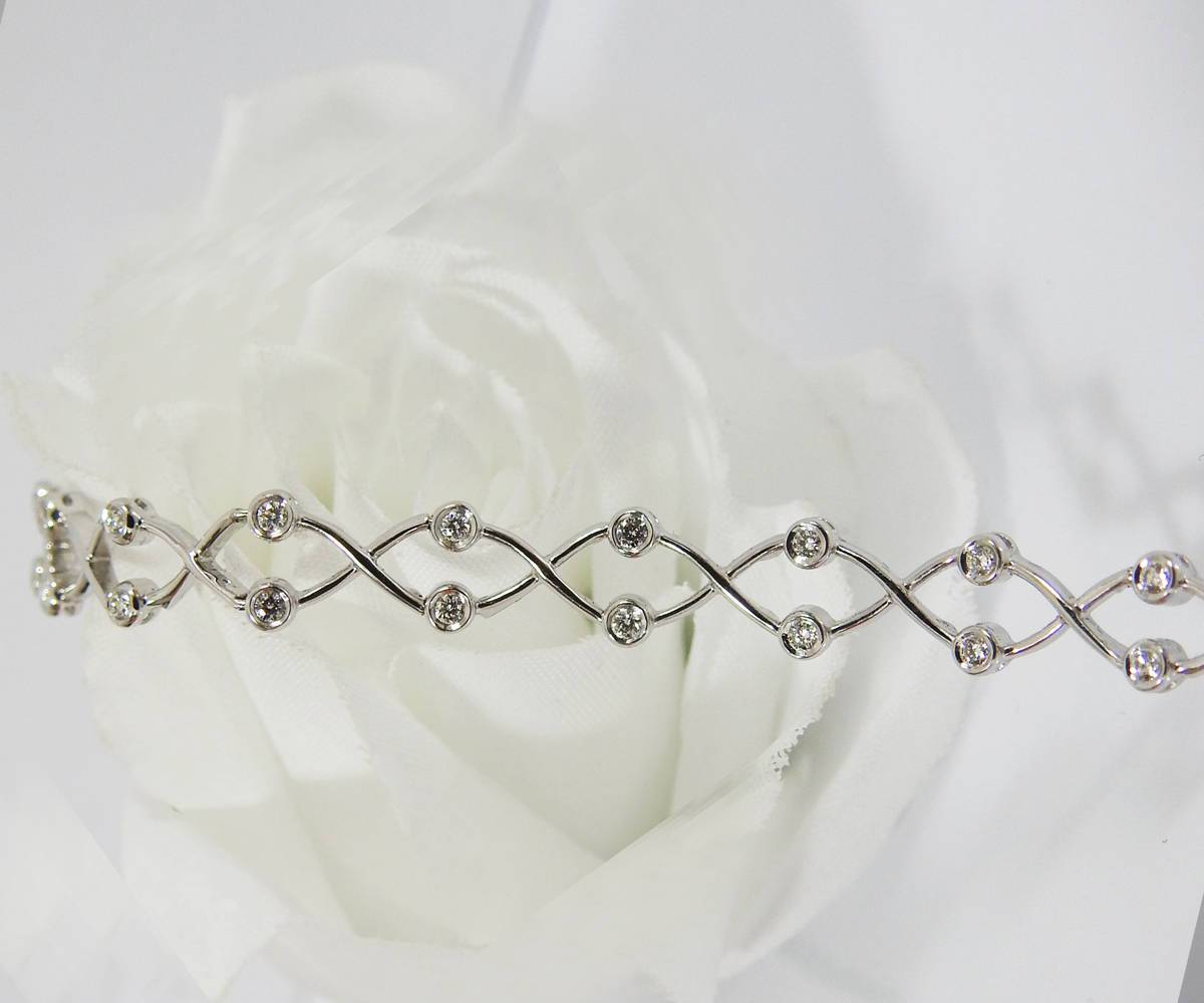 Diamond Bracelet Twist Infinity Bracelet Link Bracelet Diamond Bracelet 18K White gold  8.20 Grams  18 cm, 7.2