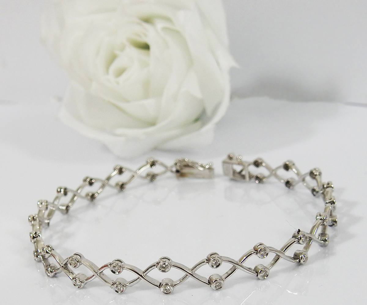 Diamond Bracelet Twist Infinity Bracelet Link Bracelet Diamond Bracelet 18K White gold  8.20 Grams  18 cm, 7.2