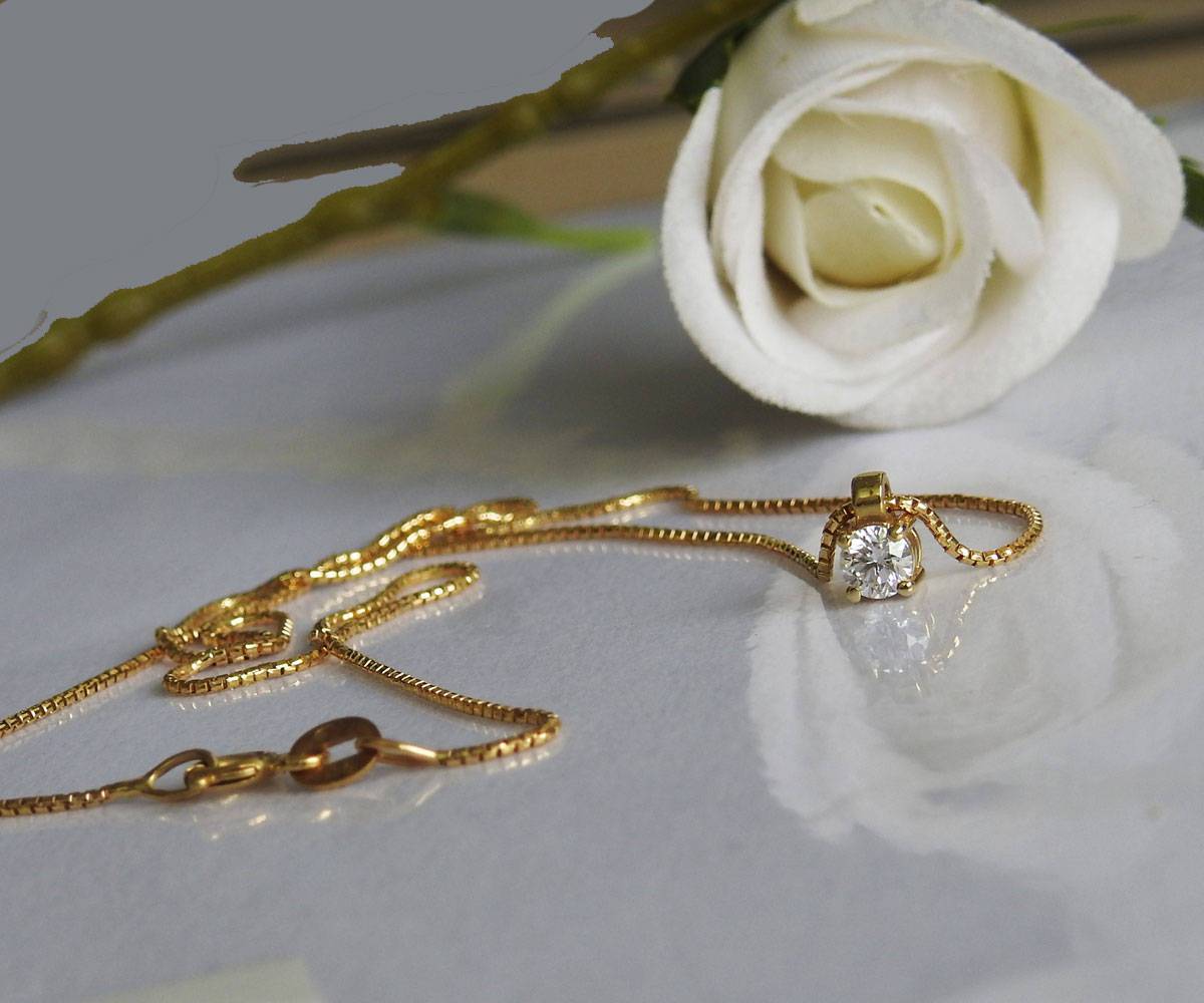 Diamond Pendant Solitaire Pendant 1/4 ct 14K Yellow gold chain included  Minimalist pendant - Lianne Jewelry