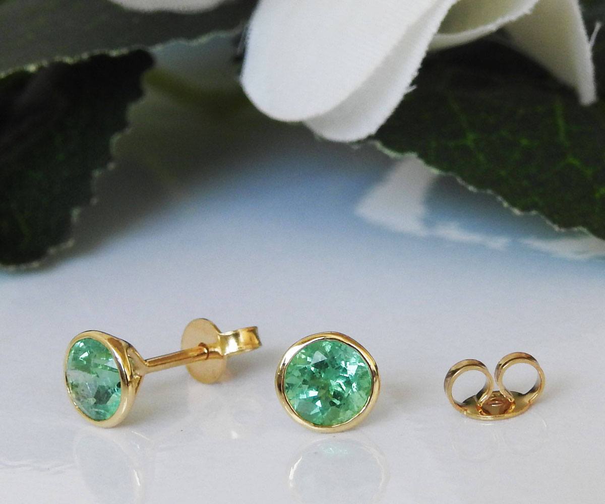 Solid Gold Round Emerald Studs Bezel set 6.5mm, Natural Emeralds Earrings, Super Green Sparkle