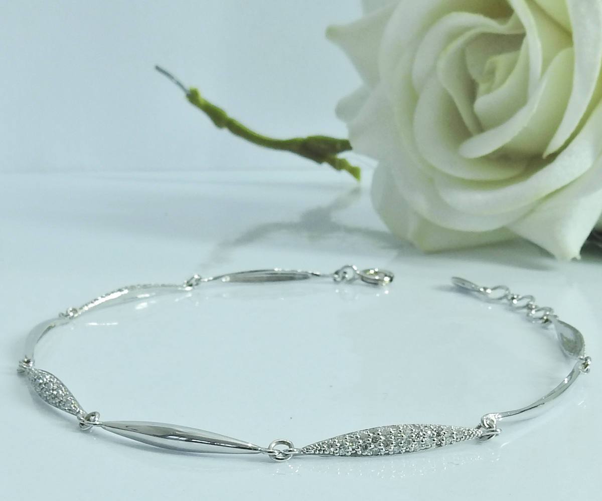 Celtic Jewelry, Diamond Bracelet, 14K White gold 11.40 Grams One carat Diamonds 21 cm, 8"inces - Lianne Jewelry