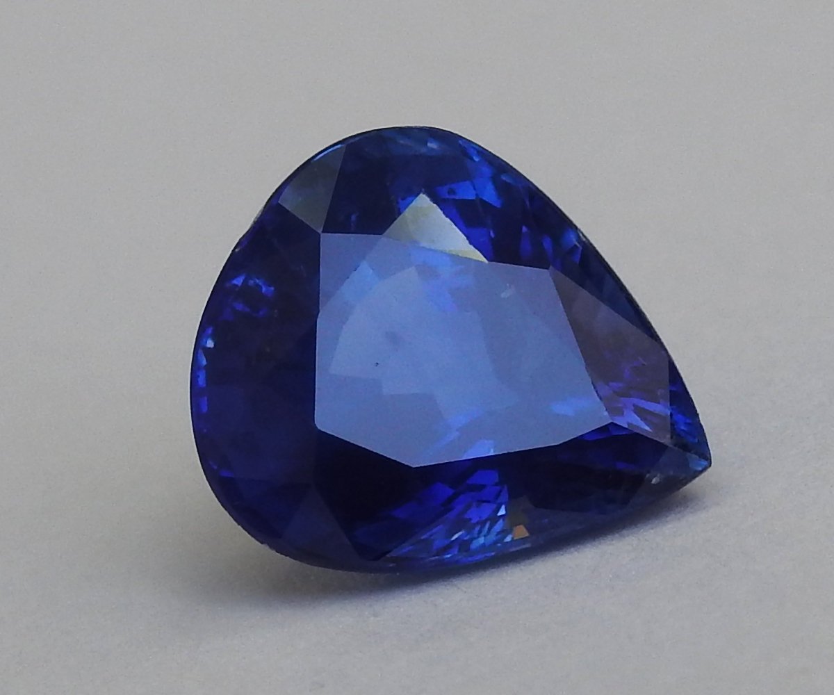 Pear Sapphire Loose Gemstone Blue Sapphire  Certified by GIA 6.45 ct Pear Shape Genuine Sapphire for Gemstone Collectors