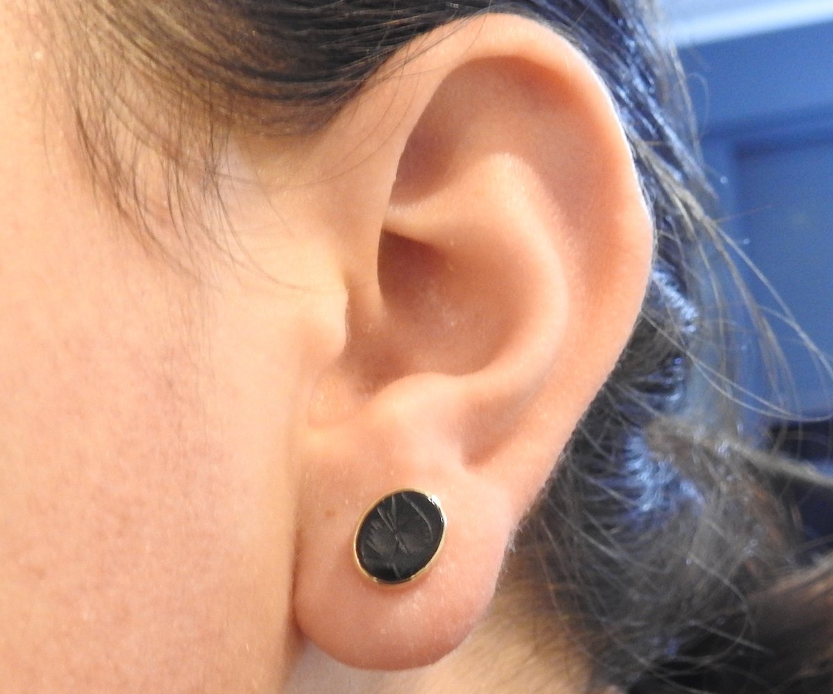 14K Stud Earrings Black Earrings Onyx Earrings Oval Intaglio Girls Earrings Birthday gift Earrings Gothic Earrings 8x6mm