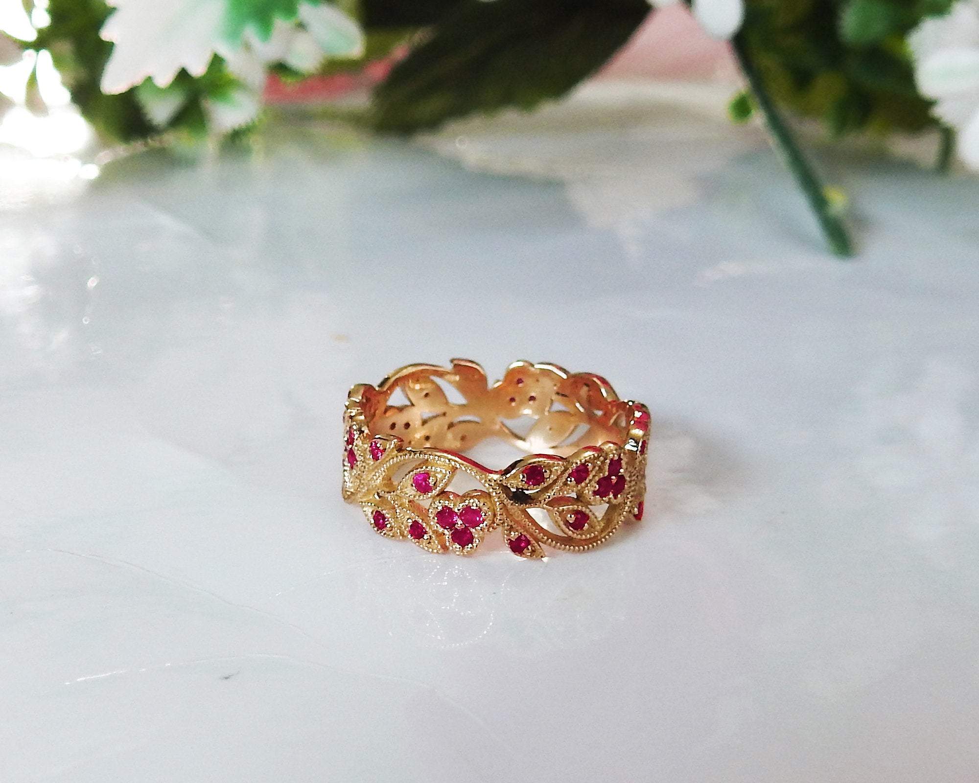 18K Rose gold Leaves Band with Rubies Filigree Ring Milgrain Twig Ring