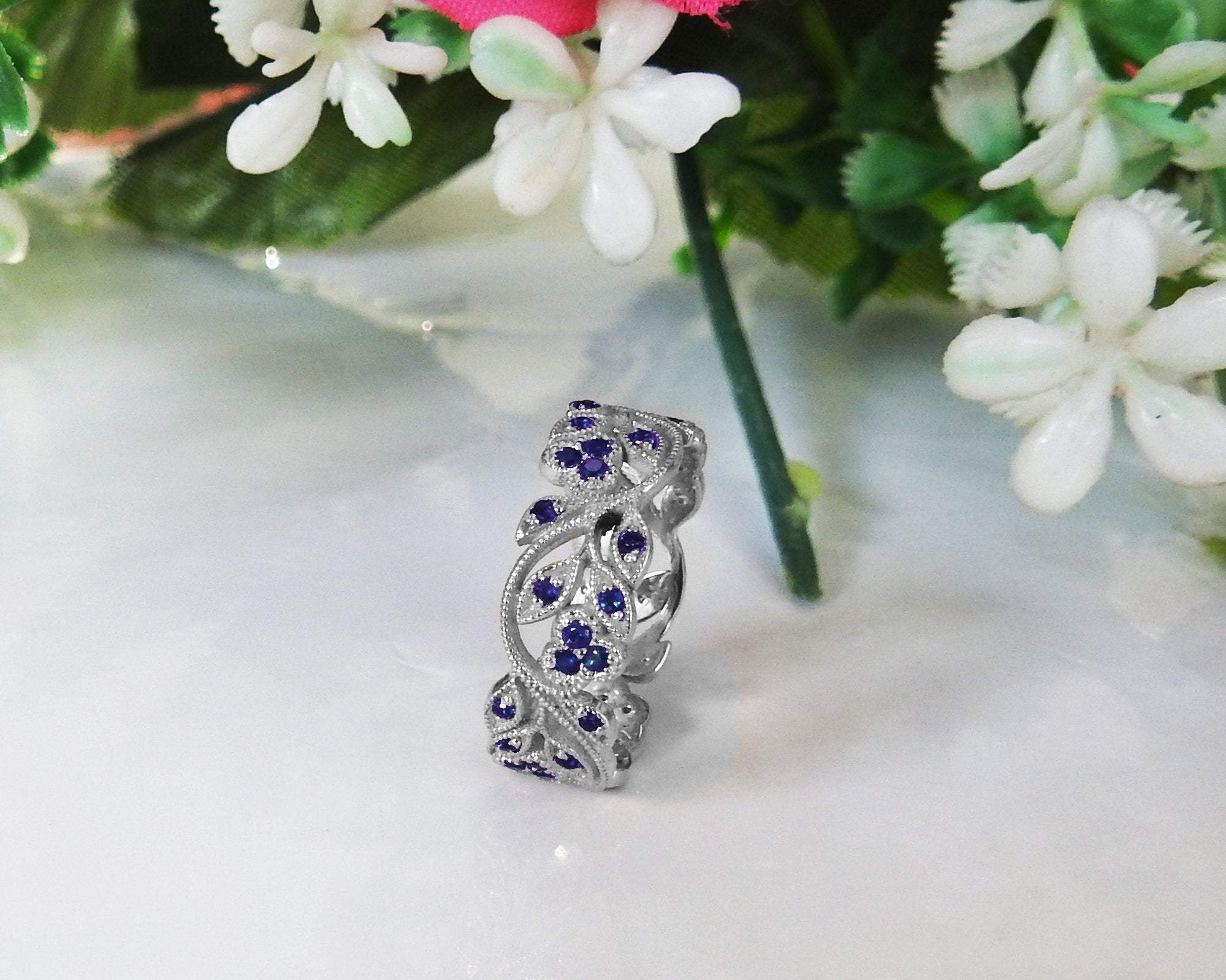 18K White gold Leaves Band with 42 Sapphires Filigree Ring Milgrain Twig Ring