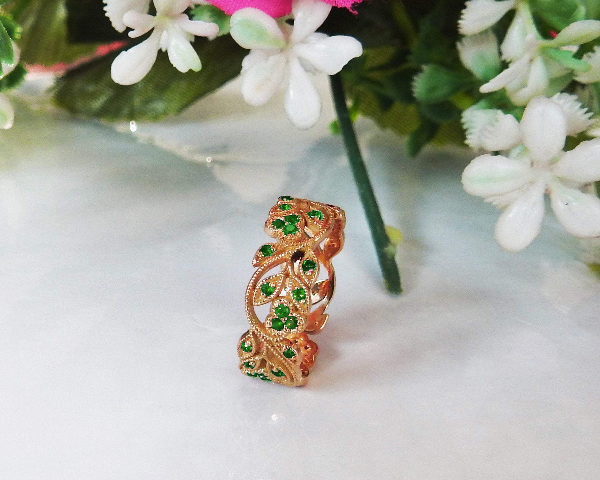18K Rose gold Leaves Band Emerald Filigree Ring Milgrain Twig Ring