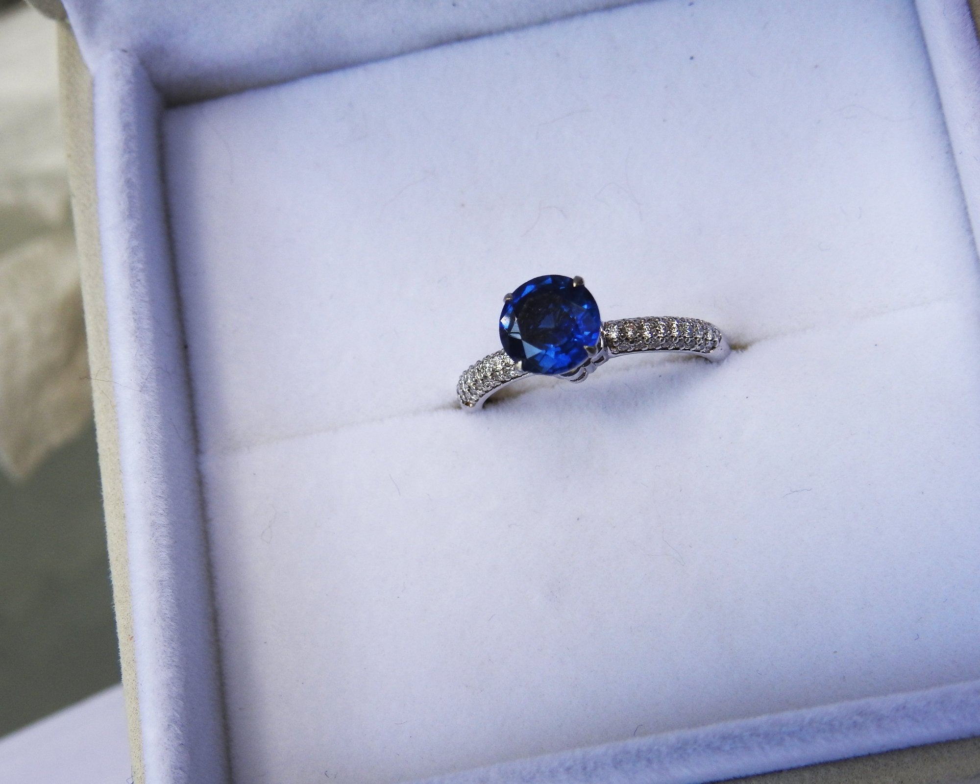 14K White gold Sapphire Engagement Ring, Round Blue Sapphire, Pave Diamonds on the Shank