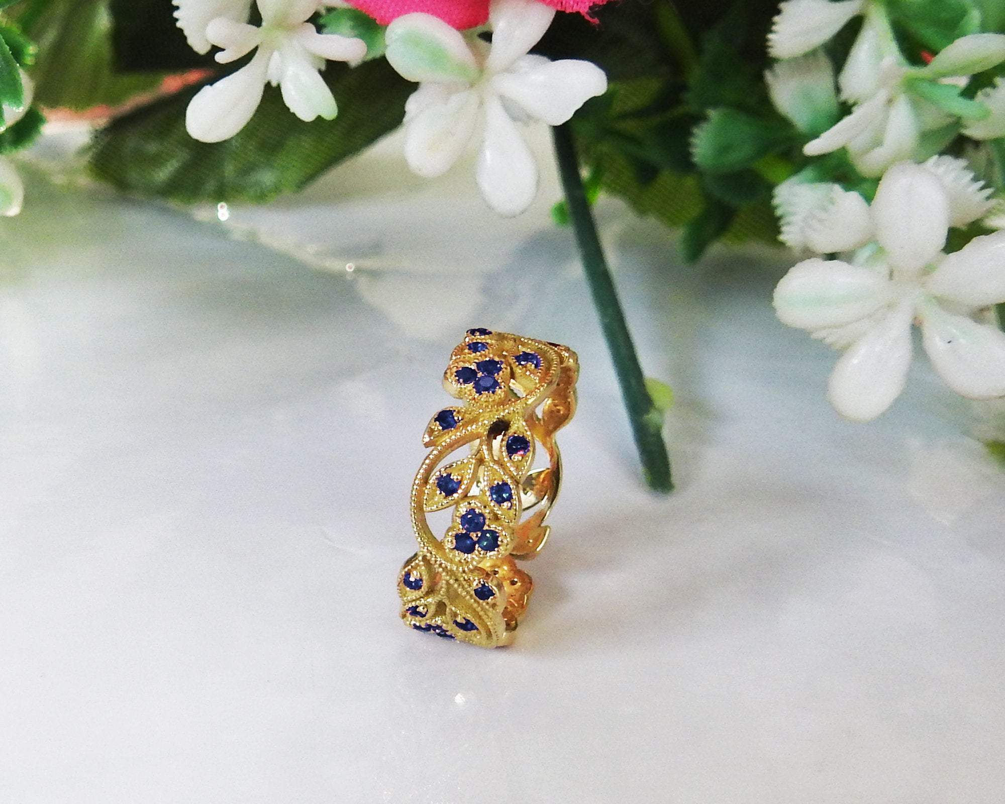18K Yellow gold Leaves Band with 42 Sapphires Filigree Ring Milgrain Twig Ring - Lianne Jewelry