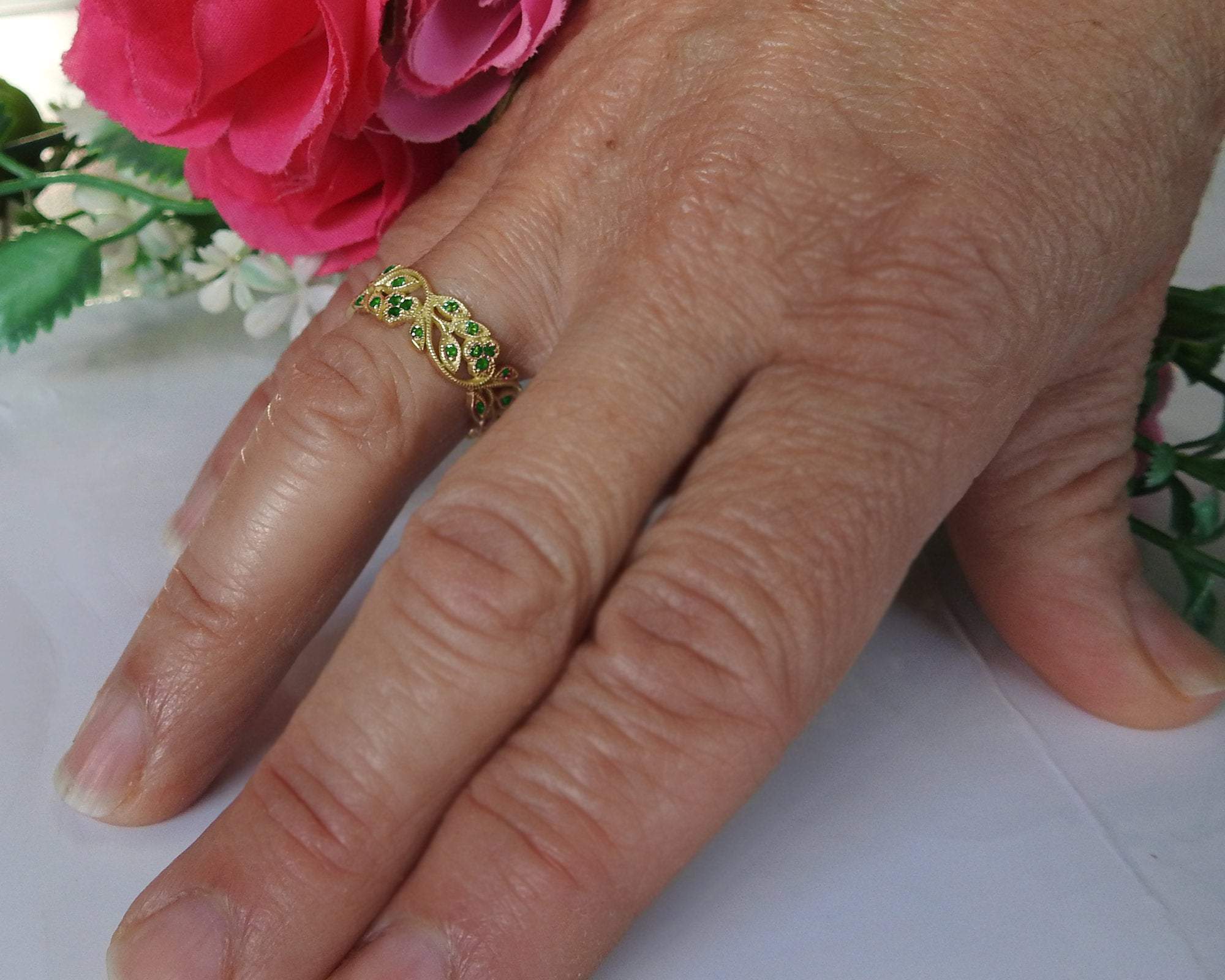 18K Rose gold Leaves Band Emerald Filigree Ring Milgrain Twig Ring - Lianne Jewelry
