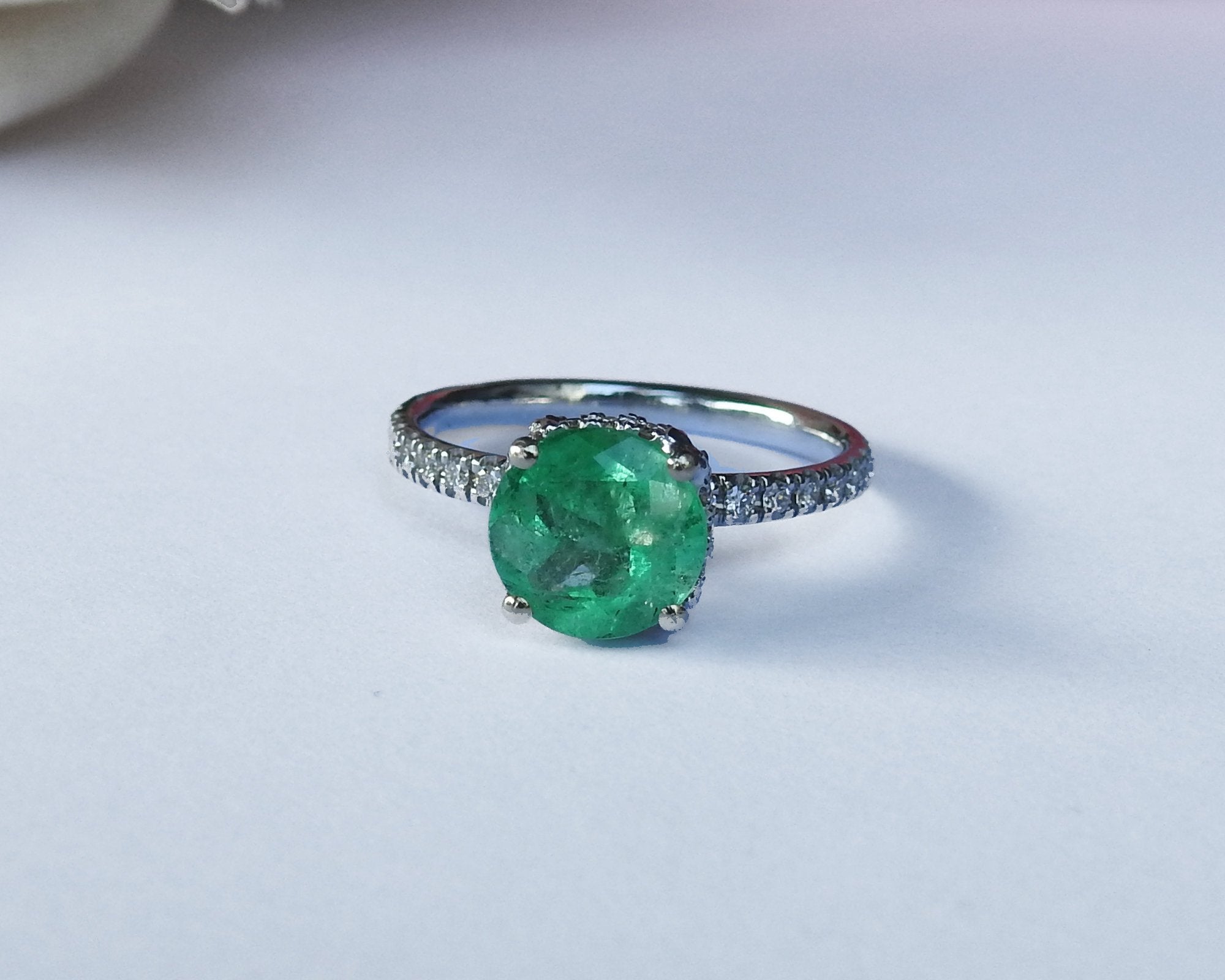 Emerald Ring Vintage Solitaire High Set with Diamonds in 14K White gold